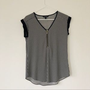 Express black and white short sleeve blouse